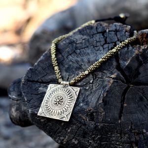 Unravel India tribal Dhokra neck piece