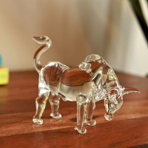 Unravel India Handcrafted Crystal Bull – Ideal Gift for Stock Market Lovers, Traders and Business Professionals
