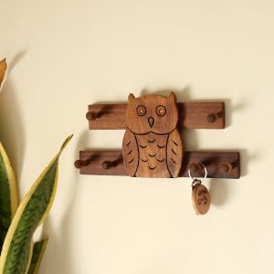 Unravel india "Shades of Owl" sheesham wood key holder(6 Hook)